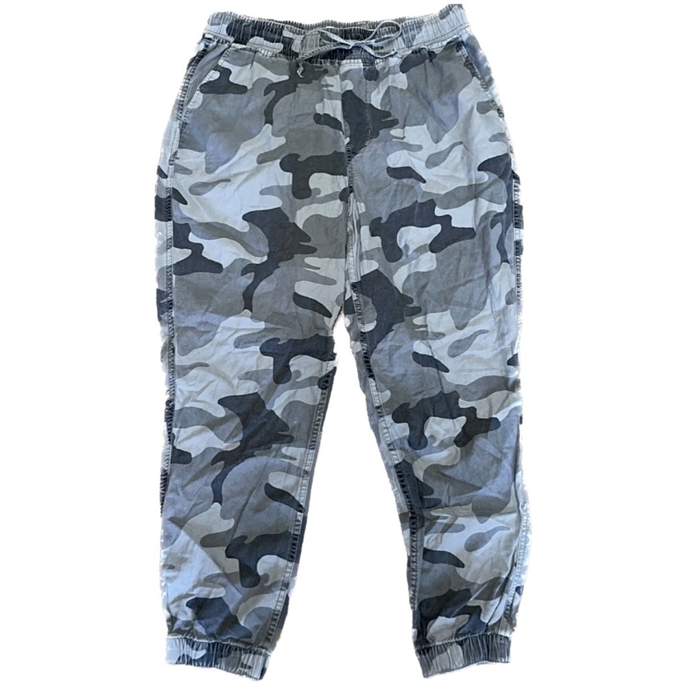 Hollister Women’s Camo Joggers